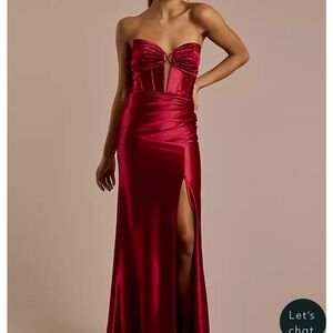 Elegant Red Strapless Evening Gown